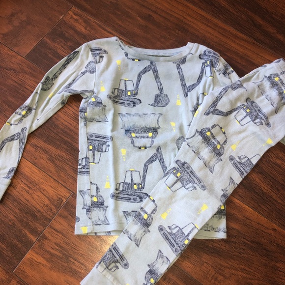 10 Set of Pajama’s - Picture 2 of 10